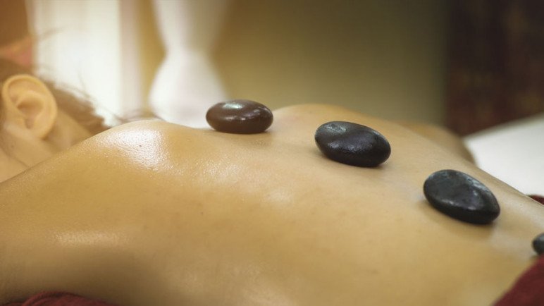 Kruidenstempelmassage- Stino's Care, Puurs-Sint-Amands